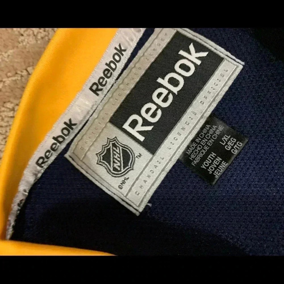 Reebok Buffalo Sabres NHL Hockey Jersey - Youth Large/ XL - Picture 9 of 12